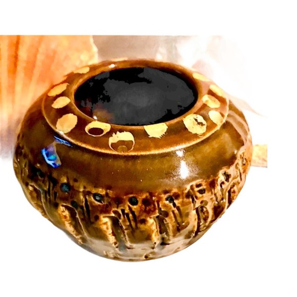 Brown Pottery Vase with Genuine 18K Gold Accents & Texture - Picture 7 of 10